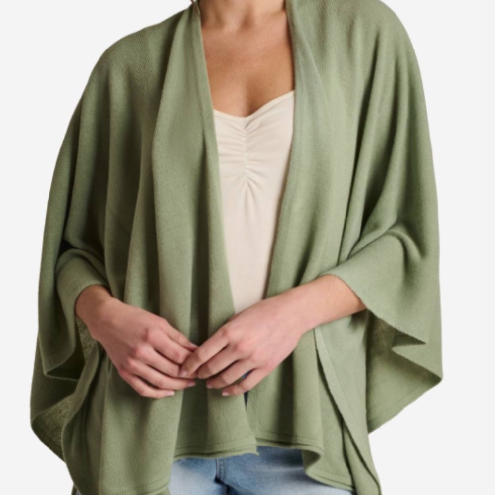 NWOT MIA & TESS, NEVER worn sage color, beautiful wrap with pouch for storage